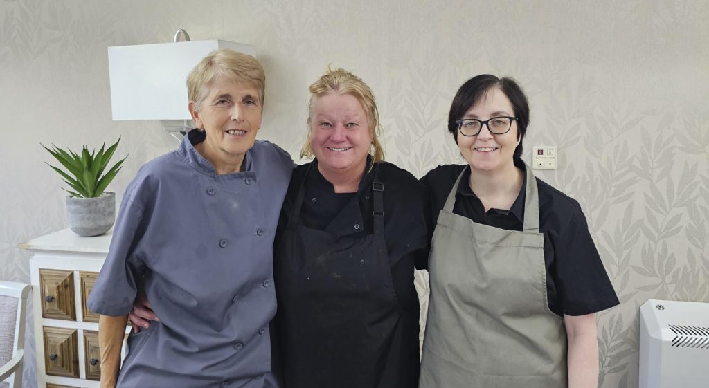 the-catering-team-at-the-firs-northgate-healthcare