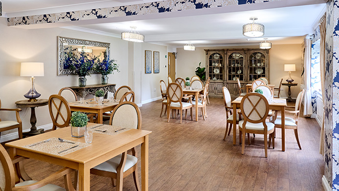 Dining and Nutrition – Autumn House – 2