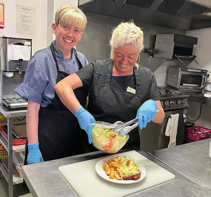 Dining-and-Nutrition-at-ashcroft-hollow
