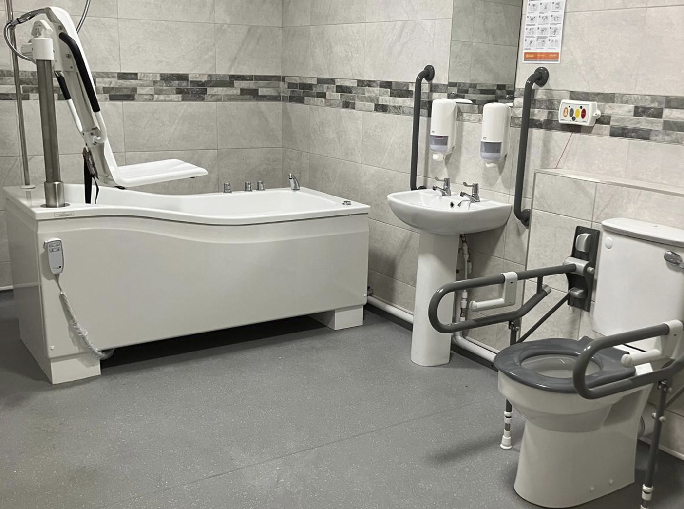 bathrooms-at-Ashcroft-Hollow