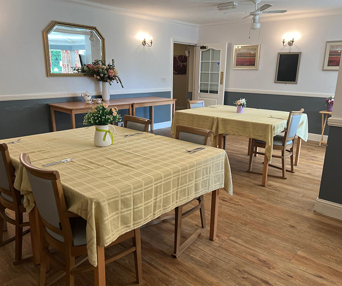 dining-experience-at-ashcroft-hollow